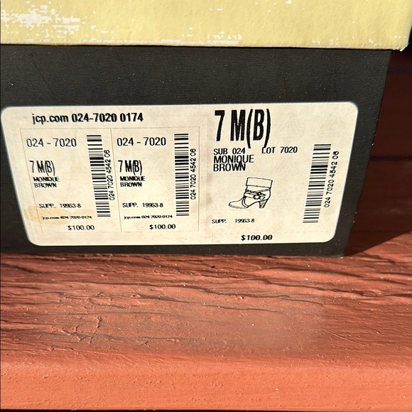 St. John's Bay Black Ankle Boots with Ruched Detail and Rounded Toe - Picture 6 of 6